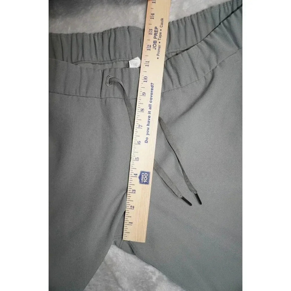 Lululemon On The Fly Pant Wide Leg Woven Grey Sage Size 10 - Picture 15 of 16